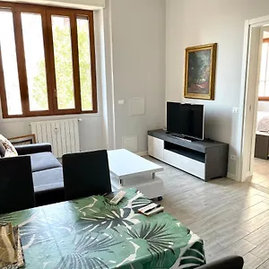 Apartment Enzo, Milan