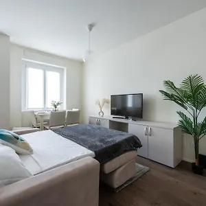 Apartment We - Santa Sofia House, Duomo, Milan